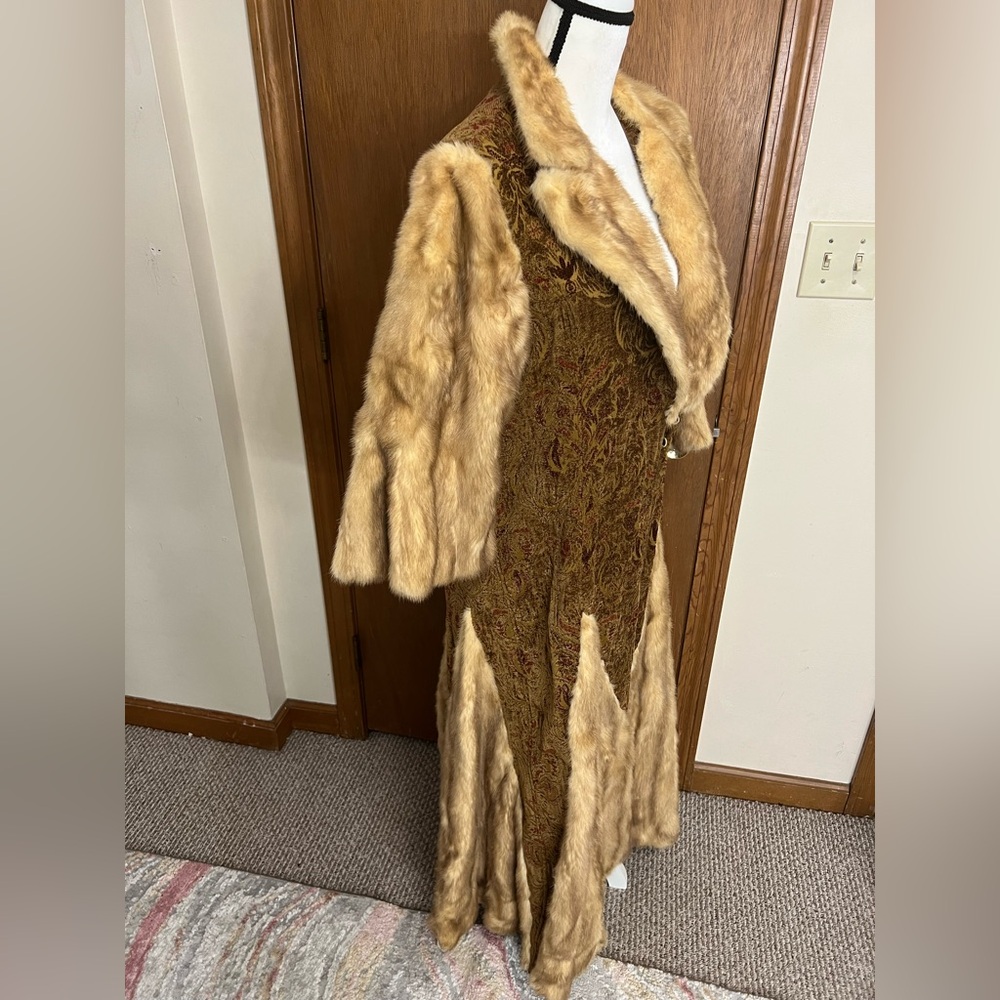 Vintage Tapestry Coat With Fur Trim - Picture 3 of 10
